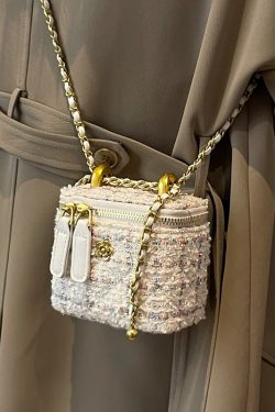 Chic Wool Mini Chain Bag for Women, 2025 Niche Box Design, Versatile Crossbody Bag for Spring and Summer Fashion