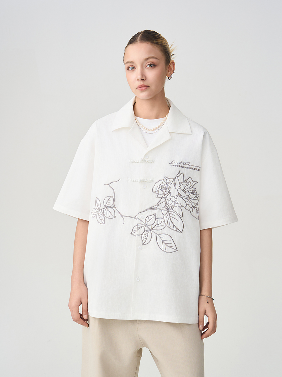 Chinese Style Buttoned Short-Sleeve Shirt with Patch Embroidery - Trendy Y2K Fashion for a Chic Look Chinese Style Buttoned Short-Sleeve Shirt with Patch Embroidery - Trendy Y2K Fashion for a Chic Look