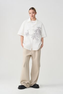 Chinese Style Buttoned Short-Sleeve Shirt with Patch Embroidery - Trendy Y2K Fashion for a Chic Look