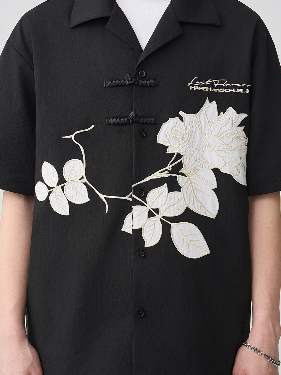 Chinese Style Buttoned Short-Sleeve Shirt with Patch Embroidery - Trendy Y2K Fashion for a Chic Look Chinese Style Buttoned Short-Sleeve Shirt with Patch Embroidery - Trendy Y2K Fashion for a Chic Look