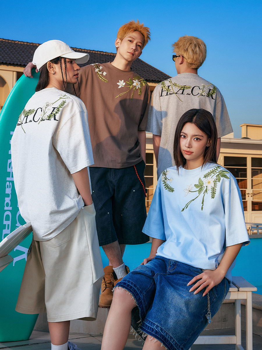 Chinese-Style Floral Circular Embroidery Short-Sleeve T-Shirt - Breathable Silhouette, Perfect for Y2K and Korean Style Fashion Chinese-Style Floral Circular Embroidery Short-Sleeve T-Shirt - Breathable Silhouette, Perfect for Y2K and Korean Style Fashion