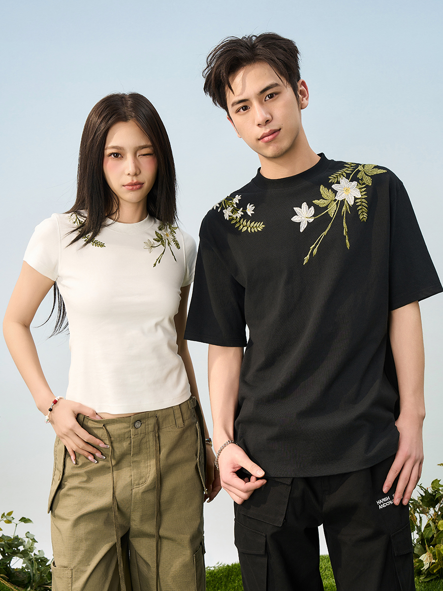 Chinese-Style Floral Circular Embroidery Short-Sleeve T-Shirt - Breathable Silhouette, Perfect for Y2K and Korean Style Fashion Chinese-Style Floral Circular Embroidery Short-Sleeve T-Shirt - Breathable Silhouette, Perfect for Y2K and Korean Style Fashion