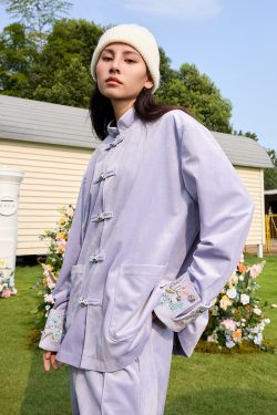 Chinese-Style Floral Velvet Cardigan with Stand Collar - Elegant Tang Suit Inspired Design for a Chic Look