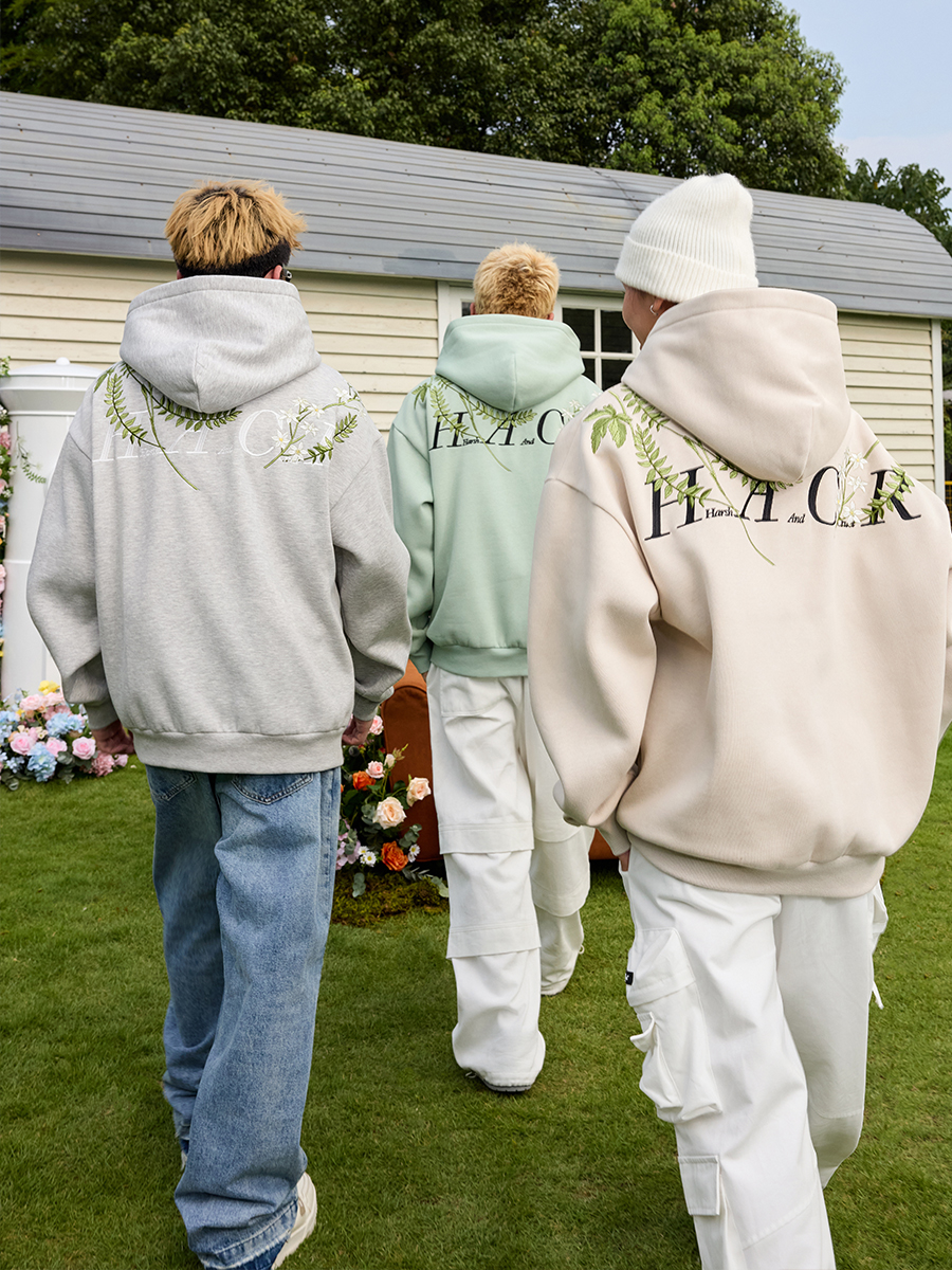 Chinese-Style Floral Wreath Embroidery Hoodie - Y2K Inspired Silhouette Sweatshirt for Trendy Urban Fashion Chinese-Style Floral Wreath Embroidery Hoodie - Y2K Inspired Silhouette Sweatshirt for Trendy Urban Fashion