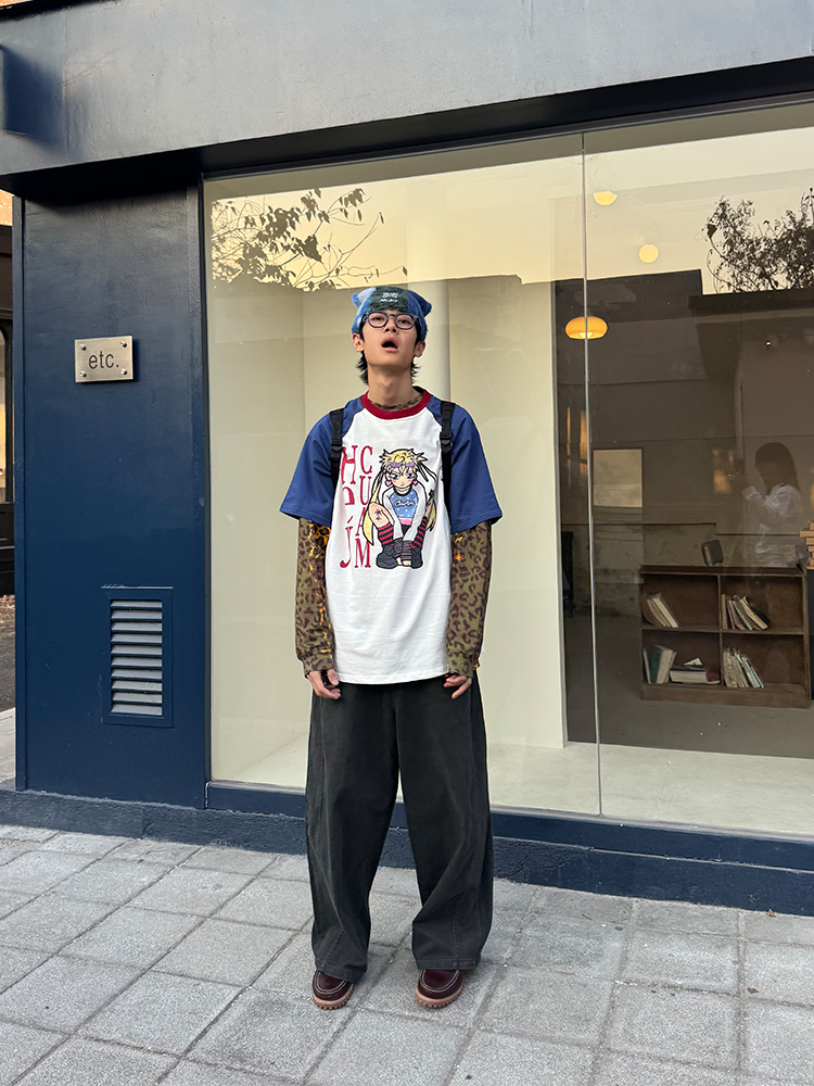 Color-Blocking Anime Graphic Unisex Loose Casual Summer T-Shirt - American Style, Short Sleeve, 90s Inspired Fashion Color-Blocking Anime Graphic Unisex Loose Casual Summer T-Shirt - American Style, Short Sleeve, 90s Inspired Fashion