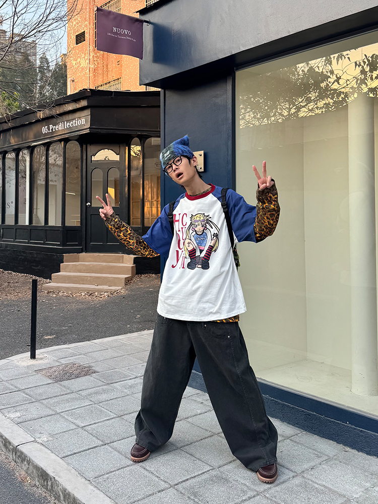 Color-Blocking Anime Graphic Unisex Loose Casual Summer T-Shirt - American Style, Short Sleeve, 90s Inspired Fashion Color-Blocking Anime Graphic Unisex Loose Casual Summer T-Shirt - American Style, Short Sleeve, 90s Inspired Fashion