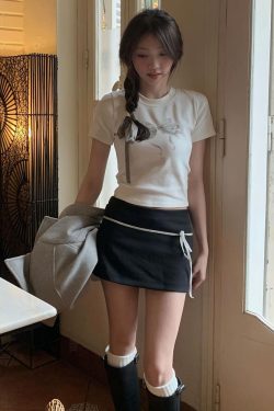 Color-Blocking Black Mini Skirt for Women - Low-Waist, Slim-Fit Korean Style Pencil Skirt, Minimalist Design