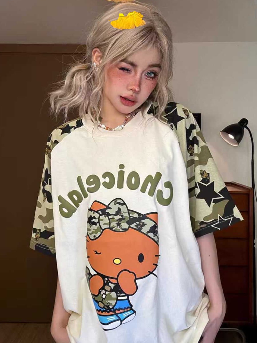 Color-Blocking Camouflage Hello Kitty Raglan Sleeve T-Shirt for Women - Casual 90s Inspired Short Sleeve Top Color-Blocking Camouflage Hello Kitty Raglan Sleeve T-Shirt for Women - Casual 90s Inspired Short Sleeve Top