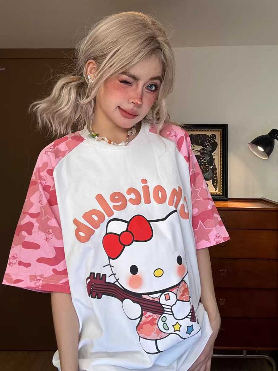 Color-Blocking Camouflage Hello Kitty Raglan Sleeve T-Shirt for Women - Casual 90s Inspired Short Sleeve Top Color-Blocking Camouflage Hello Kitty Raglan Sleeve T-Shirt for Women - Casual 90s Inspired Short Sleeve Top