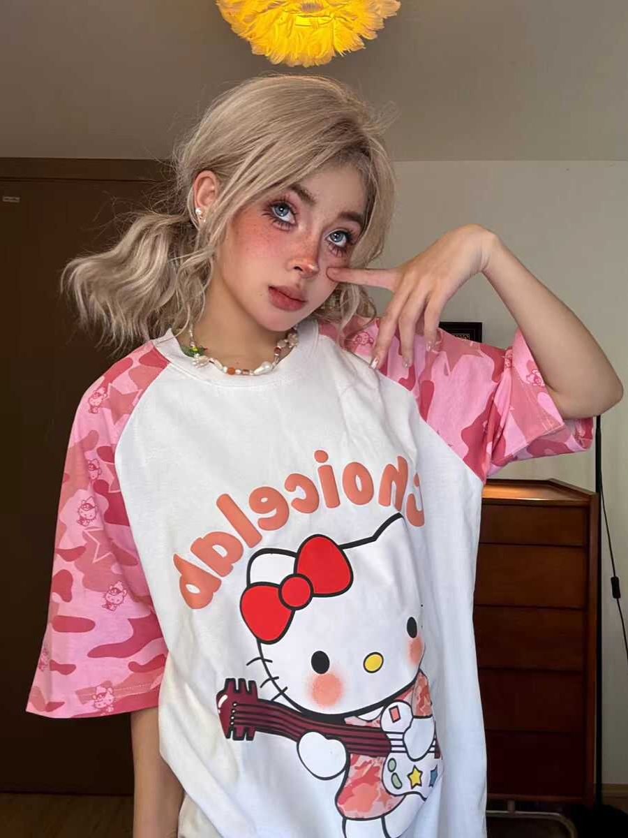 Color-Blocking Camouflage Hello Kitty Raglan Sleeve T-Shirt for Women - Casual 90s Inspired Short Sleeve Top Color-Blocking Camouflage Hello Kitty Raglan Sleeve T-Shirt for Women - Casual 90s Inspired Short Sleeve Top