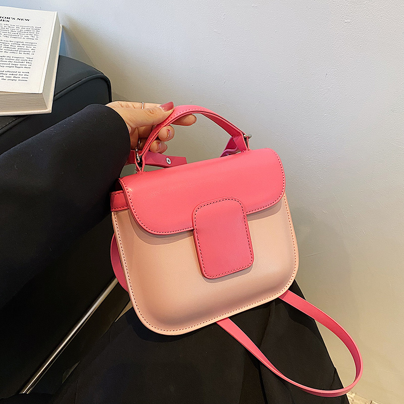 Color-Blocking Small Handbag for Women - Trendy Crossbody Bag, Versatile Square Design for Spring/Summer 2025 Fashion Color-Blocking Small Handbag for Women - Trendy Crossbody Bag, Versatile Square Design for Spring/Summer 2025 Fashion