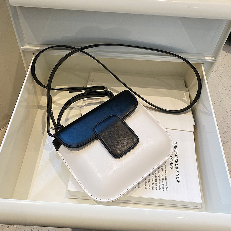 Color-Blocking Small Handbag for Women - Trendy Crossbody Bag, Versatile Square Design for Spring/Summer 2025 Fashion Color-Blocking Small Handbag for Women - Trendy Crossbody Bag, Versatile Square Design for Spring/Summer 2025 Fashion