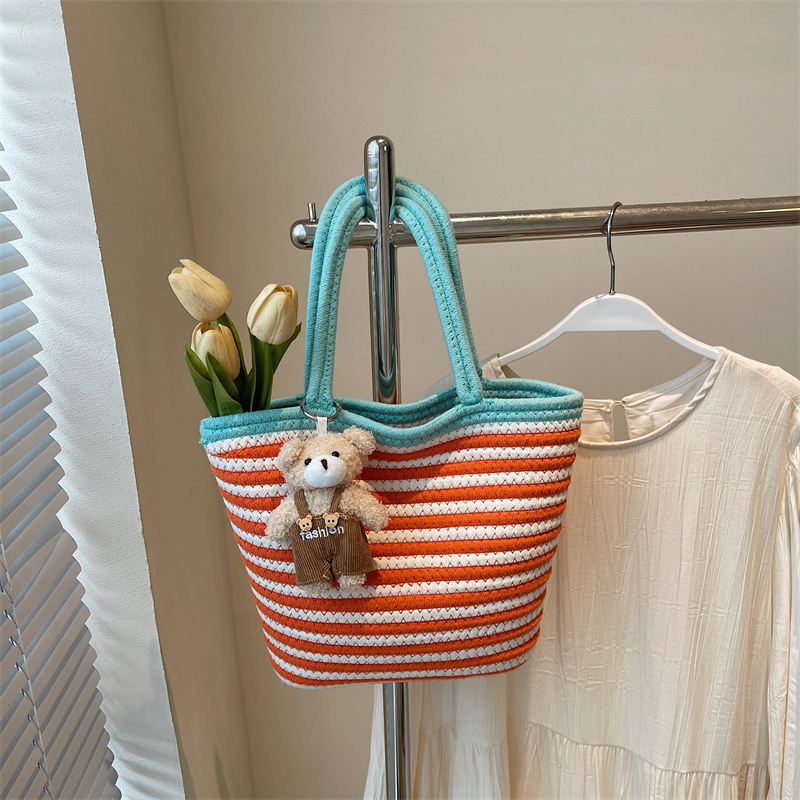 Color-Blocking Striped Woven Shoulder Bag for Women - Versatile Summer 2025 Beach Bucket Bag Color-Blocking Striped Woven Shoulder Bag for Women - Versatile Summer 2025 Beach Bucket Bag