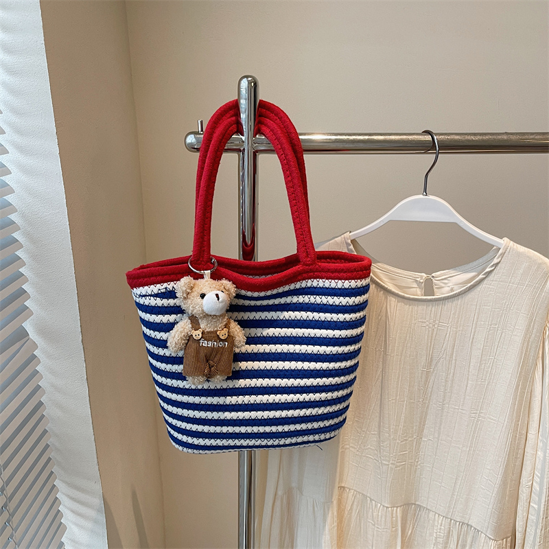 Color-Blocking Striped Woven Shoulder Bag for Women - Versatile Summer 2025 Beach Bucket Bag Color-Blocking Striped Woven Shoulder Bag for Women - Versatile Summer 2025 Beach Bucket Bag