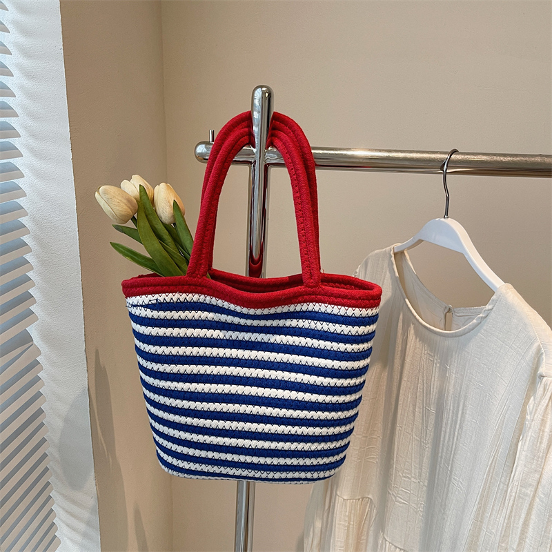 Color-Blocking Striped Woven Shoulder Bag for Women - Versatile Summer 2025 Beach Bucket Bag Color-Blocking Striped Woven Shoulder Bag for Women - Versatile Summer 2025 Beach Bucket Bag