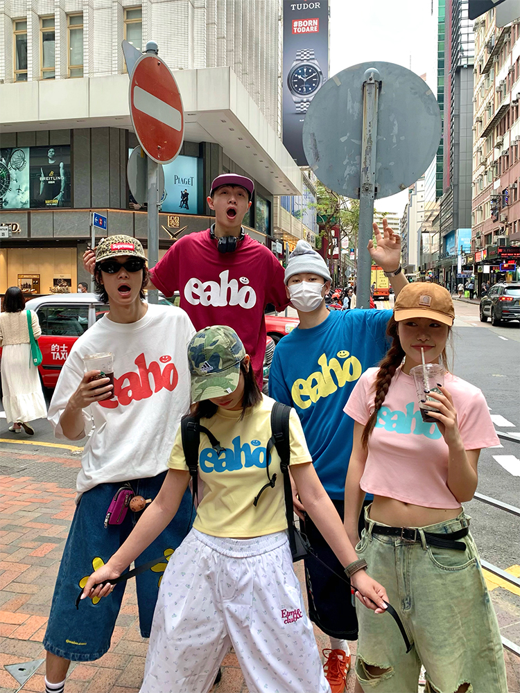 Colorful English Short Sleeve T-Shirt for Men and Women, Round Neck, Regular Fit, Couple's Hip-Hop Style, Trendy Urban Fashion Top Colorful English Short Sleeve T-Shirt for Men and Women, Round Neck, Regular Fit, Couple's Hip-Hop Style, Trendy Urban Fashion Top