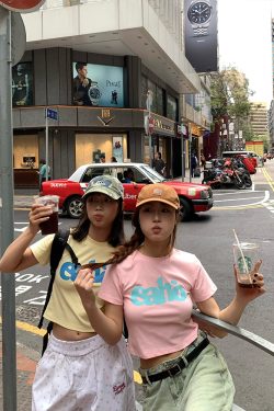 Colorful English Short Sleeve T-Shirt for Men and Women, Round Neck, Regular Fit, Couple's Hip-Hop Style, Trendy Urban Fashion Top