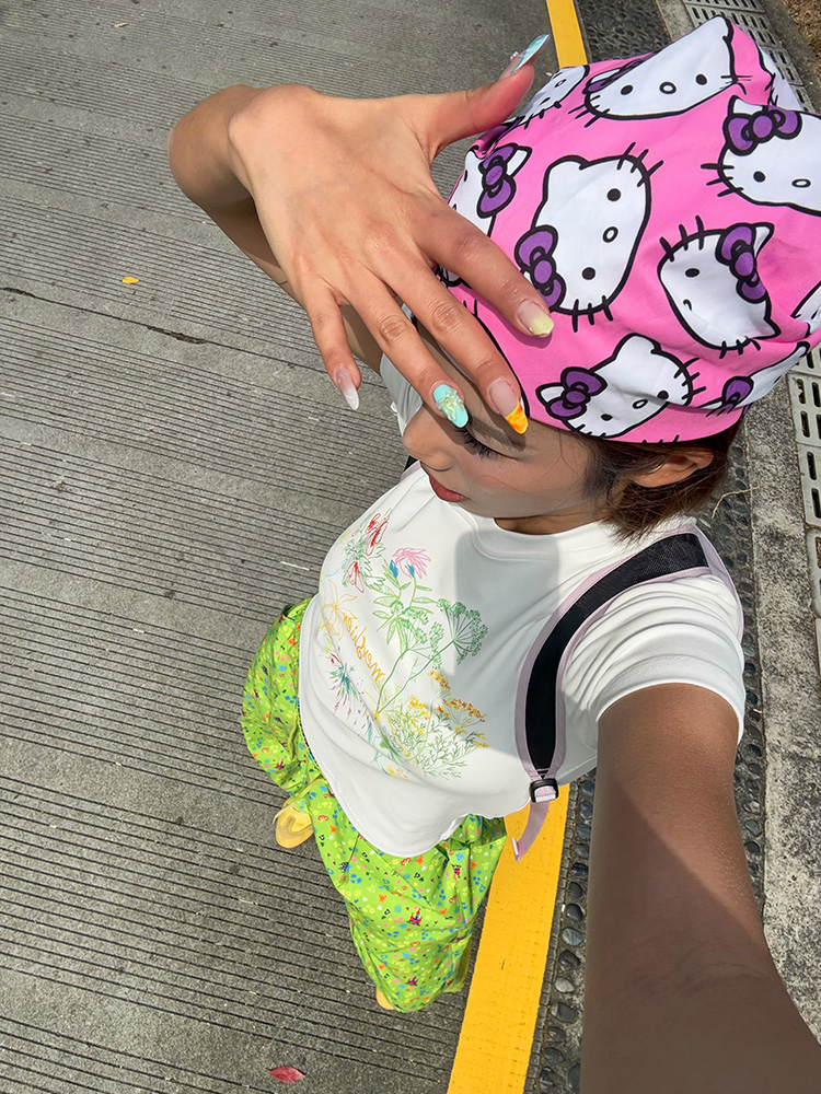 Colorful Floral Print Round Neck T-Shirt for Men and Women - Loose Casual Summer Base Layer - Y2K Style Colorful Floral Print Round Neck T-Shirt for Men and Women - Loose Casual Summer Base Layer - Y2K Style