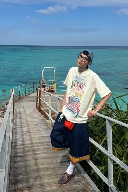 Colorful Letter Printed Short Sleeve T-Shirt for Men and Women - Casual Loose Fit Summer Minimalist Top, American Style Fashion