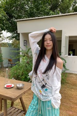 Colorful Printed Off-Shoulder Long Sleeve T-Shirt for Women | Casual Loose Fit Sun Protection Top for Spring & Summer Fashion