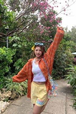 Custom American Letter Print Beach Shorts for Men and Women - Colorful Dopamine Sports Casual Loose Five-Point Shorts