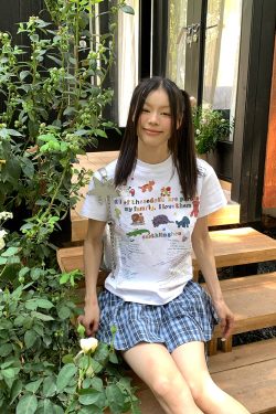 Custom Cartoon Letter Print Round Neck T-Shirt for Men and Women, Loose Casual Short Sleeve Top, Versatile Streetwear Style