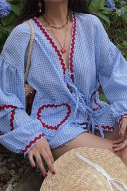 Custom Checkered Lantern Sleeve Vacation Shirt with Heart Pocket - Australian Style, Trendy Strap Design for Summer Fashion