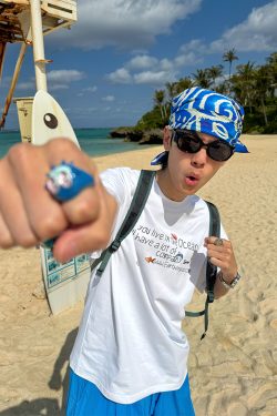 Custom Summer Undersea Animal Minimalist Letter Round Neck T-Shirt for Men and Women - Loose Casual Style, Perfect for 90s and Y2K Fashion