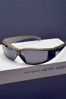 Cyberpunk Futuristic Tech-Style Sunglasses for Men and Women, Retro Millennial Streetwear Cycling Eyewear