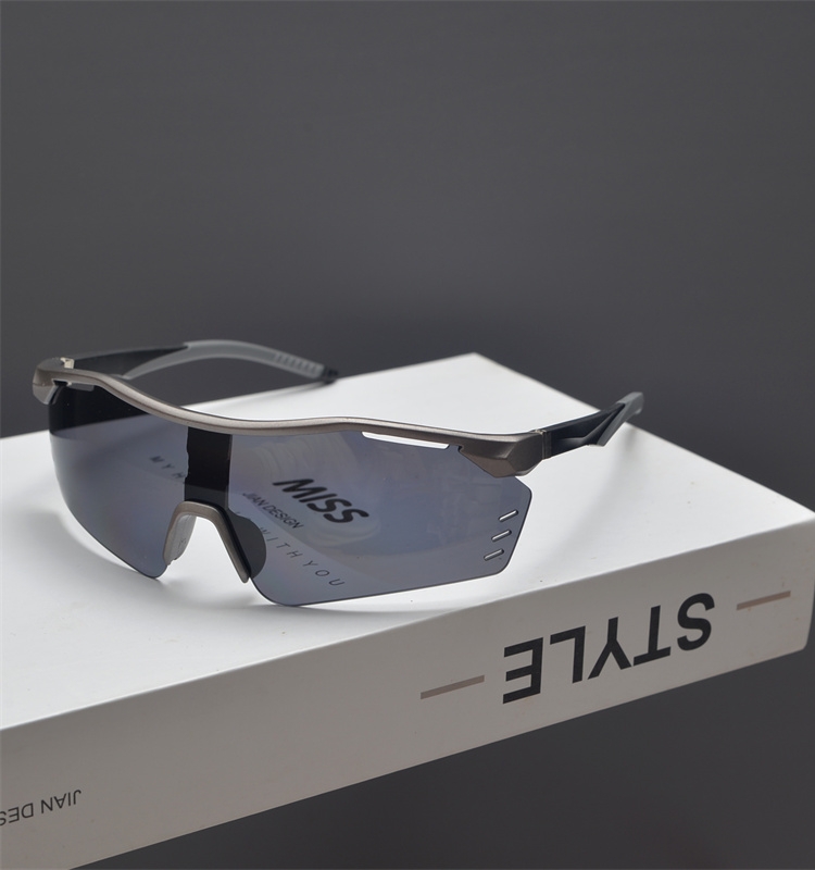 Cyberpunk Futuristic Unisex Outdoor Cycling Sunglasses with Windproof Design and Colorful Laser Lenses Cyberpunk Futuristic Unisex Outdoor Cycling Sunglasses with Windproof Design and Colorful Laser Lenses