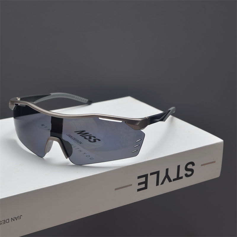 Cyberpunk Futuristic Unisex Outdoor Cycling Sunglasses with Windproof Design and Colorful Laser Lenses Cyberpunk Futuristic Unisex Outdoor Cycling Sunglasses with Windproof Design and Colorful Laser Lenses