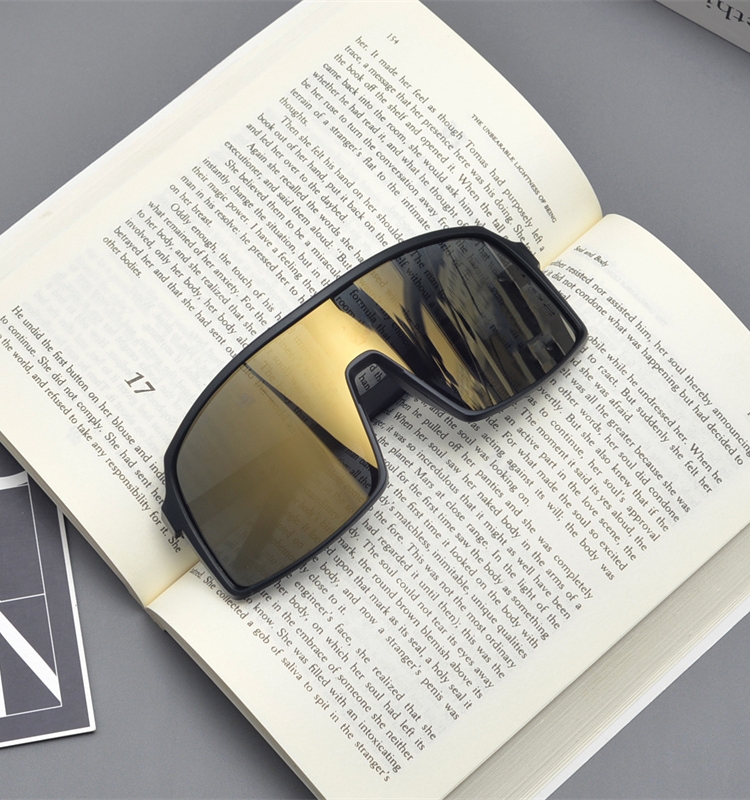 Cyberpunk Oversized Colorful Sunglasses for Men and Women - Trendy Futuristic Style for Skiing, Cycling, and Outdoor Activities Cyberpunk Oversized Colorful Sunglasses for Men and Women - Trendy Futuristic Style for Skiing, Cycling, and Outdoor Activities