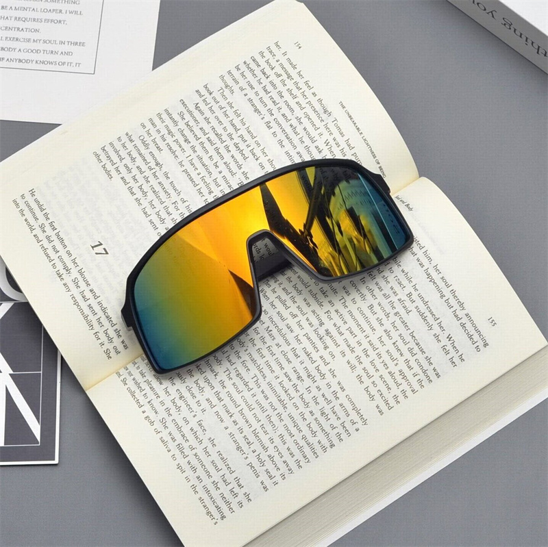 Cyberpunk Oversized Colorful Sunglasses for Men and Women - Trendy Futuristic Style for Skiing, Cycling, and Outdoor Activities Cyberpunk Oversized Colorful Sunglasses for Men and Women - Trendy Futuristic Style for Skiing, Cycling, and Outdoor Activities