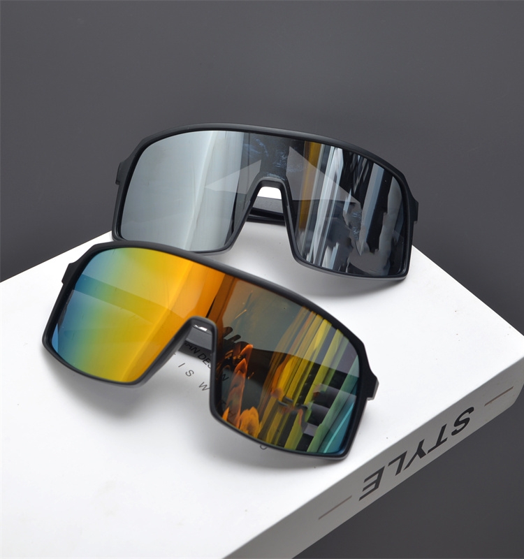 Cyberpunk Oversized Colorful Sunglasses for Men and Women - Trendy Futuristic Style for Skiing, Cycling, and Outdoor Activities Cyberpunk Oversized Colorful Sunglasses for Men and Women - Trendy Futuristic Style for Skiing, Cycling, and Outdoor Activities