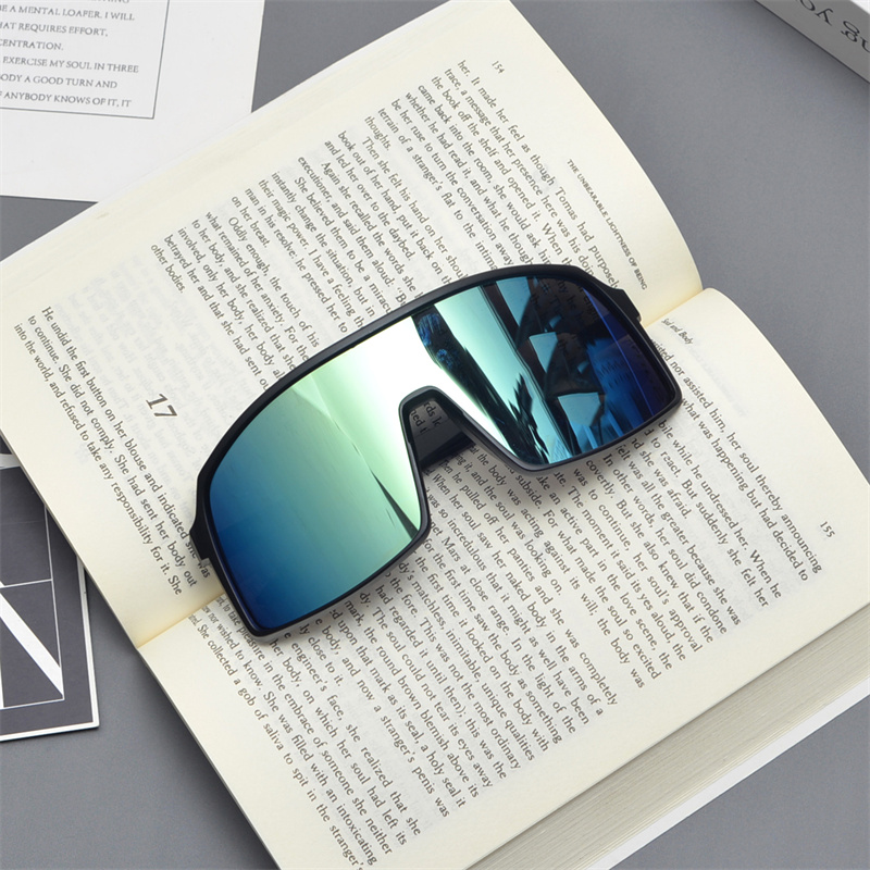 Cyberpunk Oversized Colorful Sunglasses for Men and Women - Trendy Futuristic Style for Skiing, Cycling, and Outdoor Activities Cyberpunk Oversized Colorful Sunglasses for Men and Women - Trendy Futuristic Style for Skiing, Cycling, and Outdoor Activities