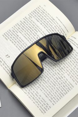 Cyberpunk Oversized Colorful Sunglasses for Men and Women - Trendy Futuristic Style for Skiing, Cycling, and Outdoor Activities