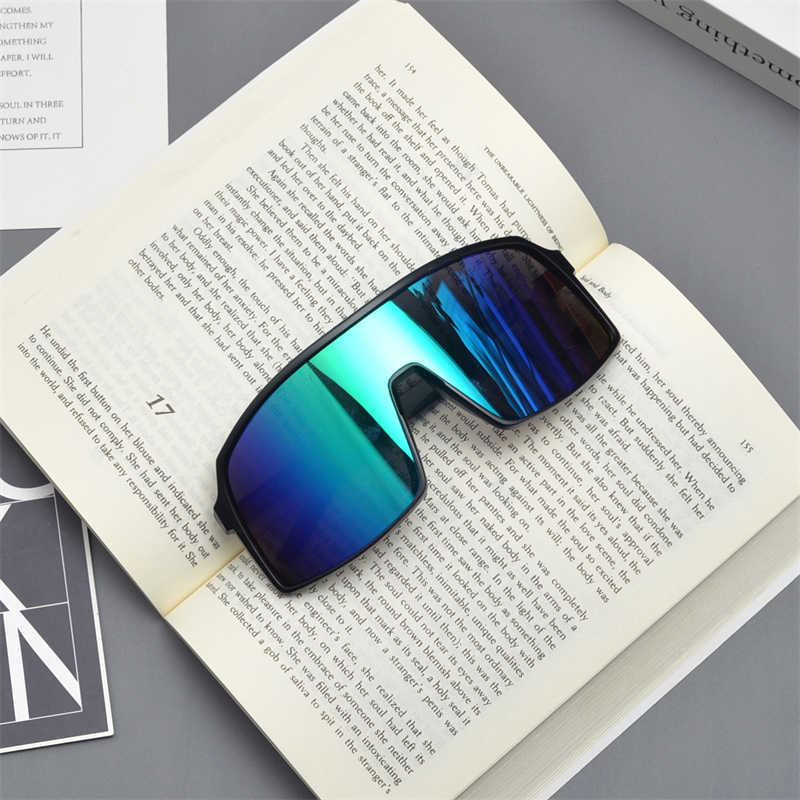 Cyberpunk Oversized Colorful Sunglasses for Men and Women - Trendy Futuristic Style for Skiing, Cycling, and Outdoor Activities Cyberpunk Oversized Colorful Sunglasses for Men and Women - Trendy Futuristic Style for Skiing, Cycling, and Outdoor Activities