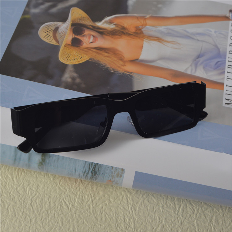 Cyberpunk Rectangular Sunglasses for Men & Women - Trendy Hip-Hop & European-American Style, Ideal for Round Faces Cyberpunk Rectangular Sunglasses for Men & Women - Trendy Hip-Hop & European-American Style, Ideal for Round Faces