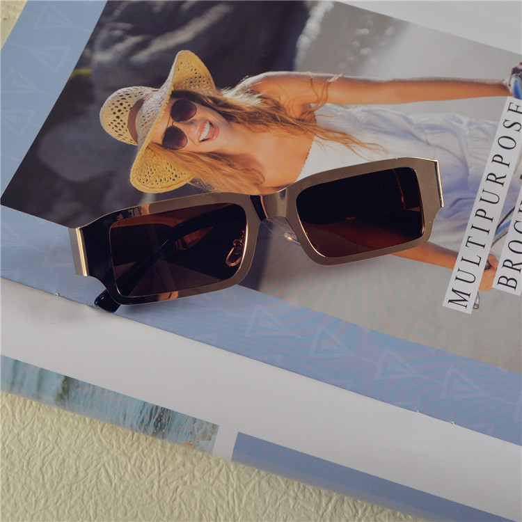 Cyberpunk Rectangular Sunglasses for Men & Women - Trendy Hip-Hop & European-American Style, Ideal for Round Faces Cyberpunk Rectangular Sunglasses for Men & Women - Trendy Hip-Hop & European-American Style, Ideal for Round Faces