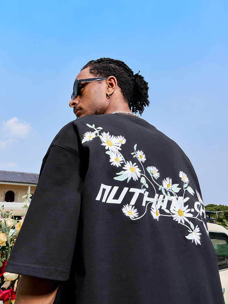 Daisy Embroidered Letter Short Sleeve T-Shirt for Couples - Vintage 90s Unisex Summer Style Daisy Embroidered Letter Short Sleeve T-Shirt for Couples - Vintage 90s Unisex Summer Style