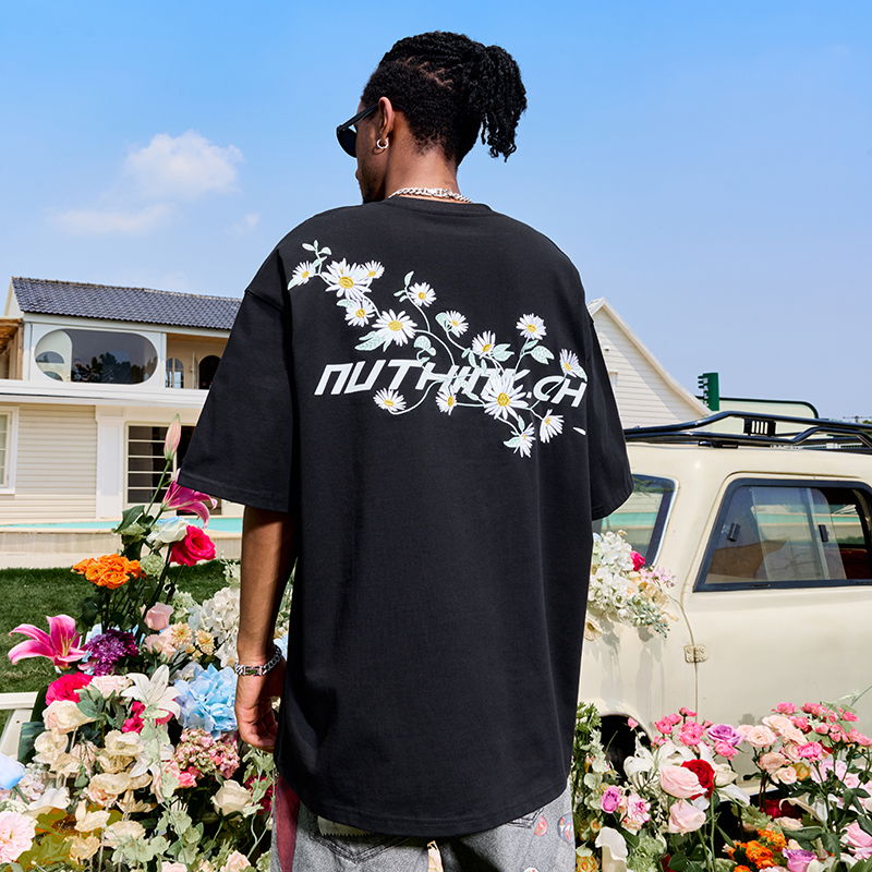 Daisy Embroidered Letter Short Sleeve T-Shirt for Couples - Vintage 90s Unisex Summer Style Daisy Embroidered Letter Short Sleeve T-Shirt for Couples - Vintage 90s Unisex Summer Style