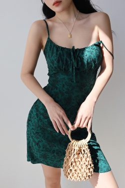 Dark Green Floral V-Neck Slimming Slip Dress for Women - Retro Vacation Style, Waist-Defining, Sensual 90s-Inspired Fashion