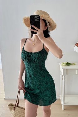 Dark Green Floral V-Neck Slimming Slip Dress for Women - Retro Vacation Style, Waist-Defining, Sensual 90s-Inspired Fashion
