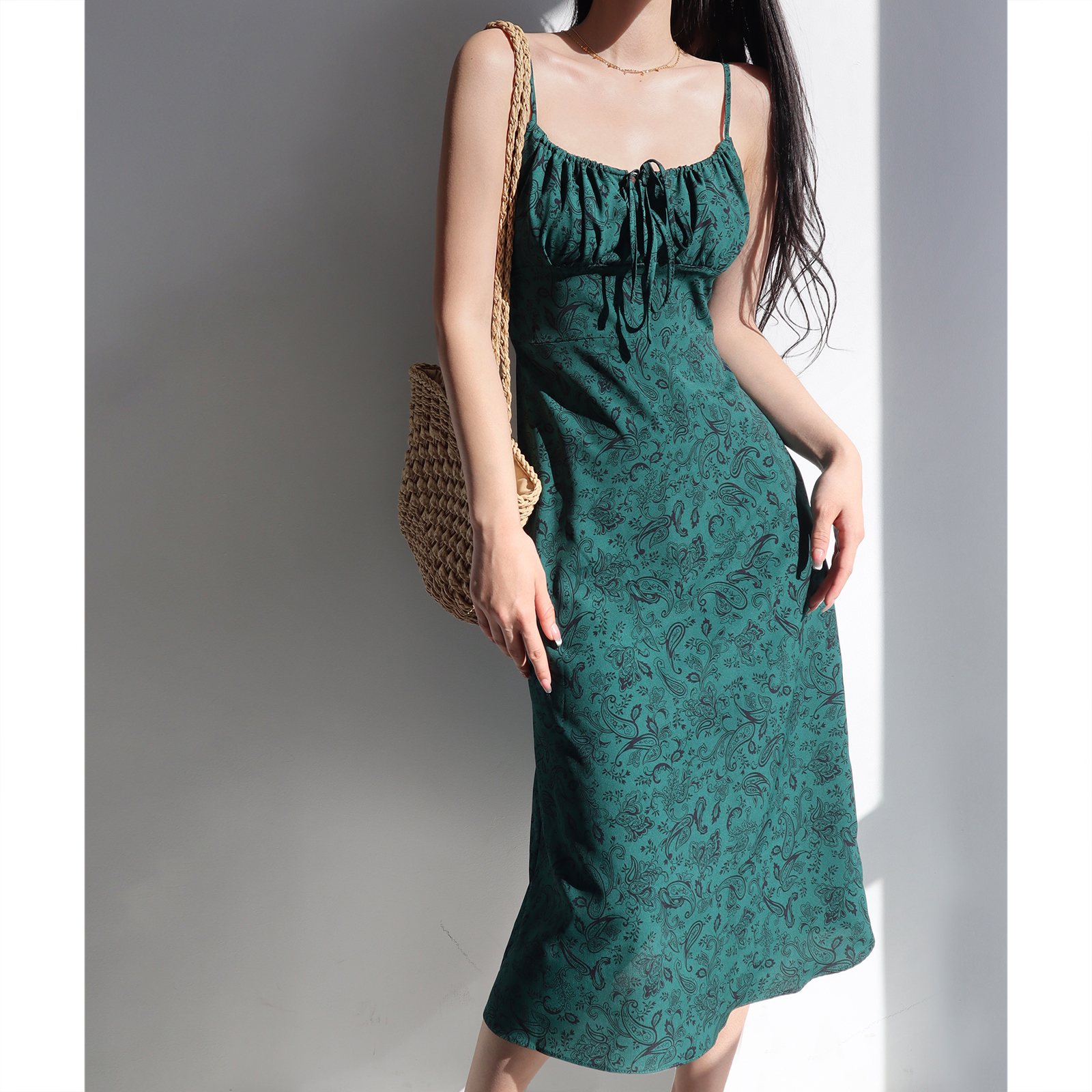 Dark Green Low-Cut Fitted Spaghetti Strap A-Line Dress with French Oil Painting Girl Design - Sexy Slimming Style Dark Green Low-Cut Fitted Spaghetti Strap A-Line Dress with French Oil Painting Girl Design - Sexy Slimming Style