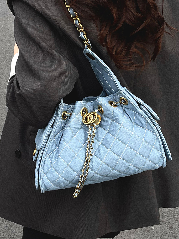 Diamond-Pattern Chain Small Bucket Bag - Trendy 2025 Summer Women's Drawstring Shoulder Bag with Large Capacity Diamond-Pattern Chain Small Bucket Bag - Trendy 2025 Summer Women's Drawstring Shoulder Bag with Large Capacity