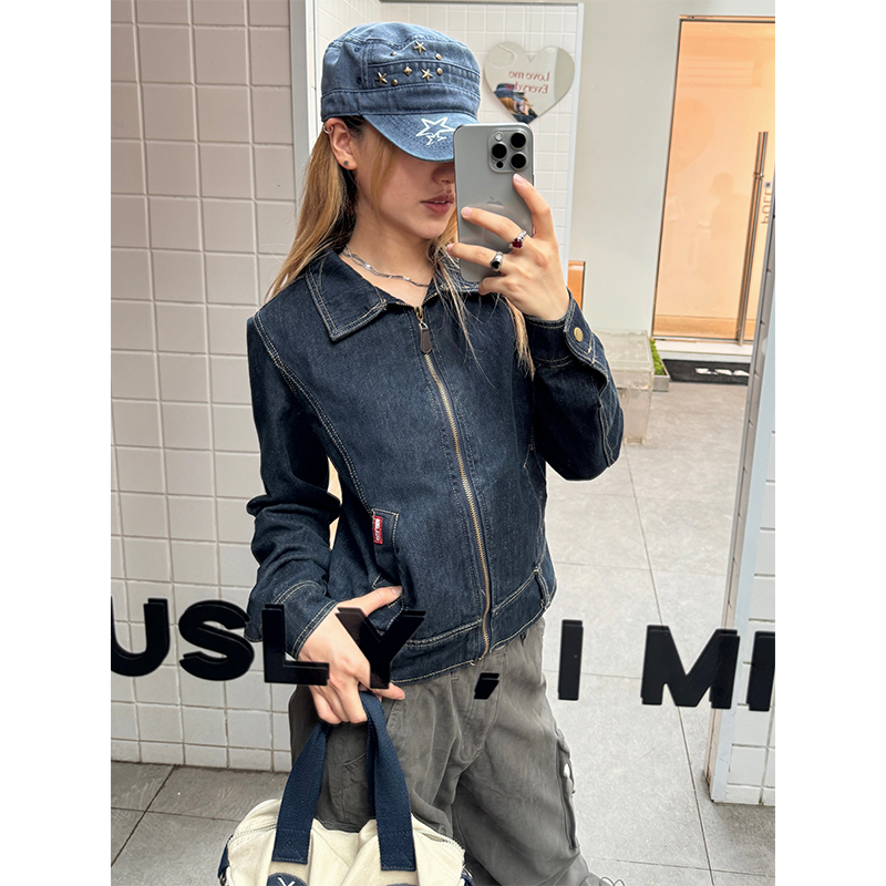 Distressed Slim-Fit Denim Jacket for Women - Vintage American-Style Short Top for Spring & Autumn, Clean Fit Fashion Outerwear Distressed Slim-Fit Denim Jacket for Women - Vintage American-Style Short Top for Spring & Autumn, Clean Fit Fashion Outerwear