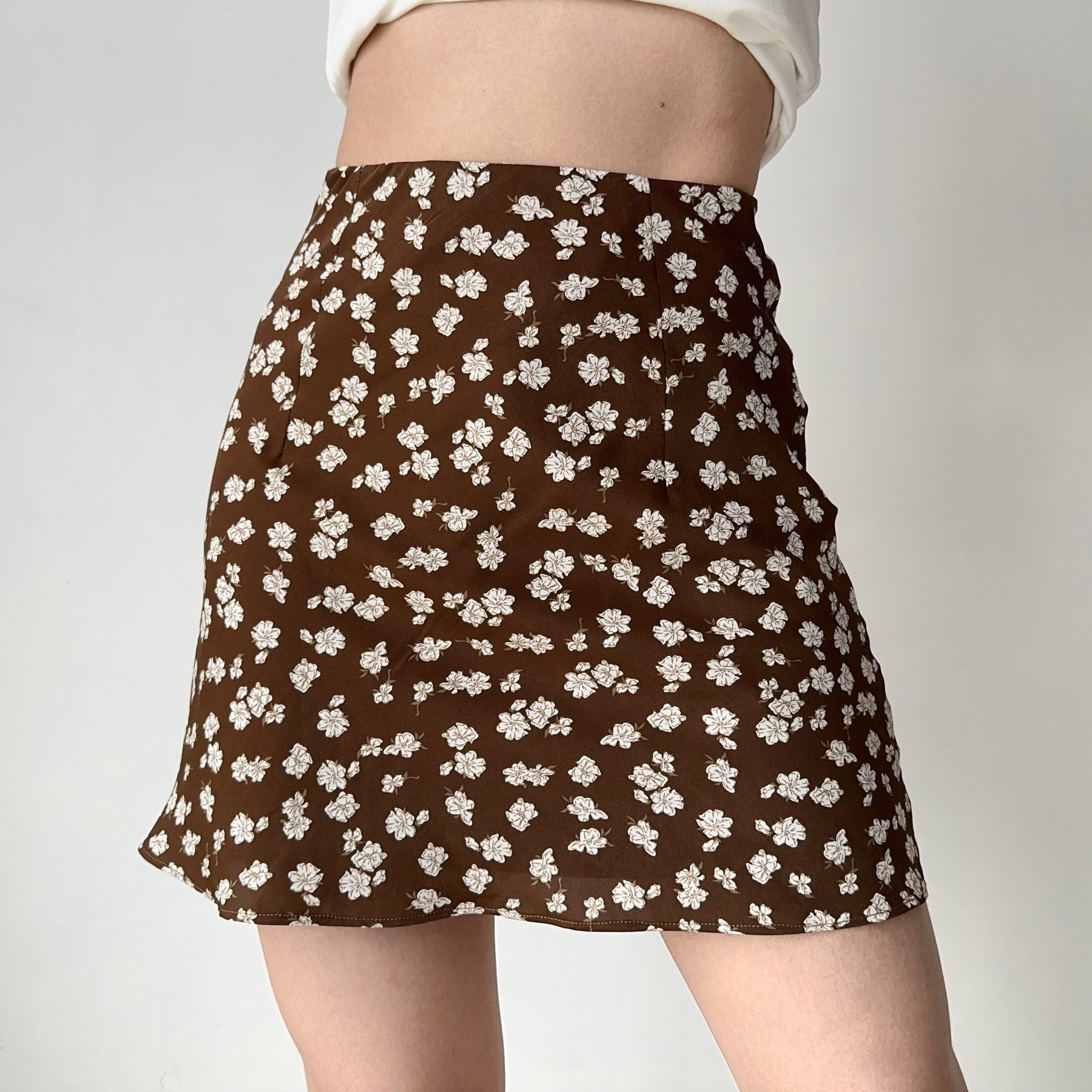 DIY American Vintage Small Floral High-Waisted A-Line Short Skirt - Retro Style for 90s & Y2K Fashion Lovers DIY American Vintage Small Floral High-Waisted A-Line Short Skirt - Retro Style for 90s & Y2K Fashion Lovers