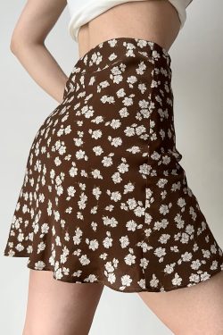 DIY American Vintage Small Floral High-Waisted A-Line Short Skirt - Retro Style for 90s & Y2K Fashion Lovers