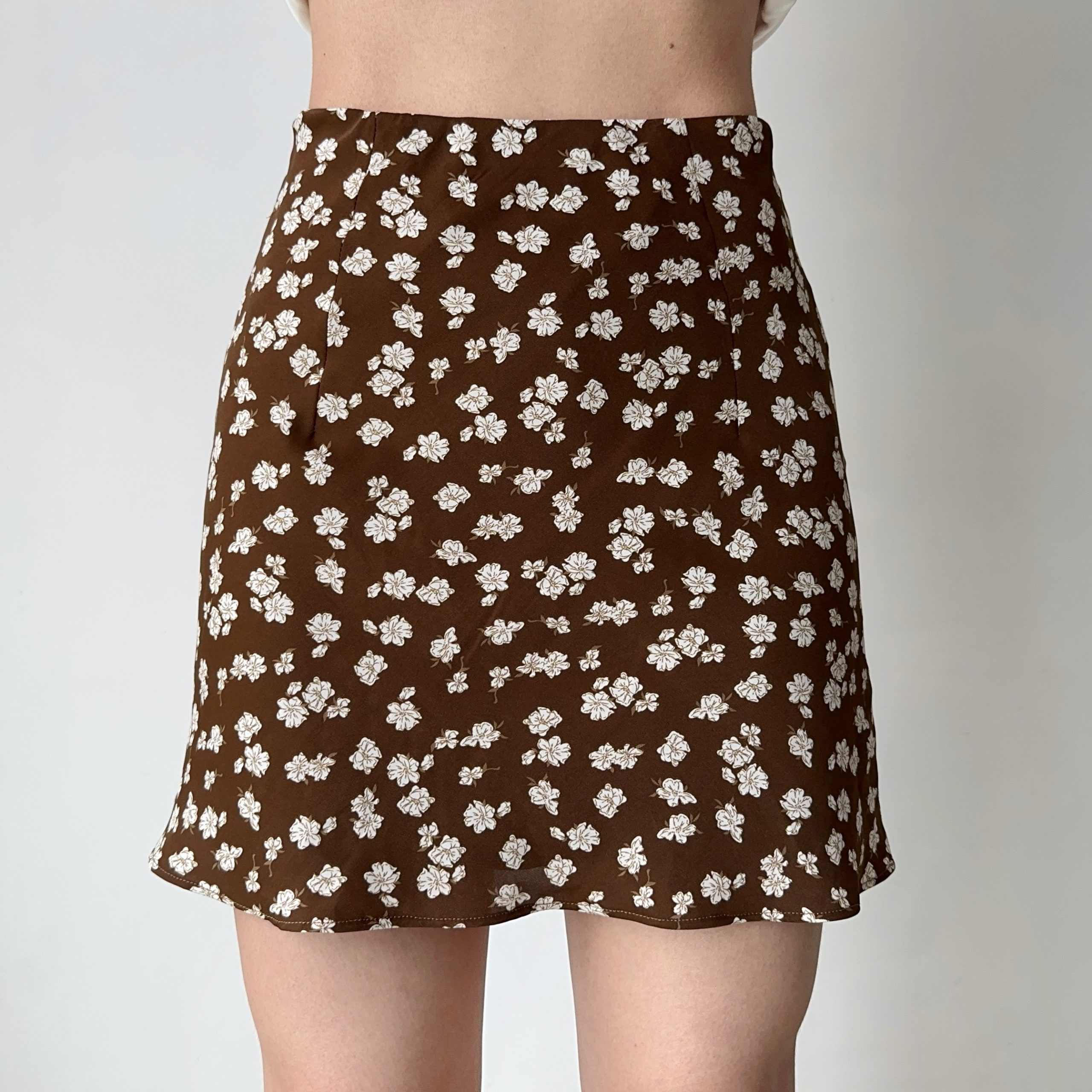 DIY American Vintage Small Floral High-Waisted A-Line Short Skirt - Retro Style for 90s & Y2K Fashion Lovers DIY American Vintage Small Floral High-Waisted A-Line Short Skirt - Retro Style for 90s & Y2K Fashion Lovers