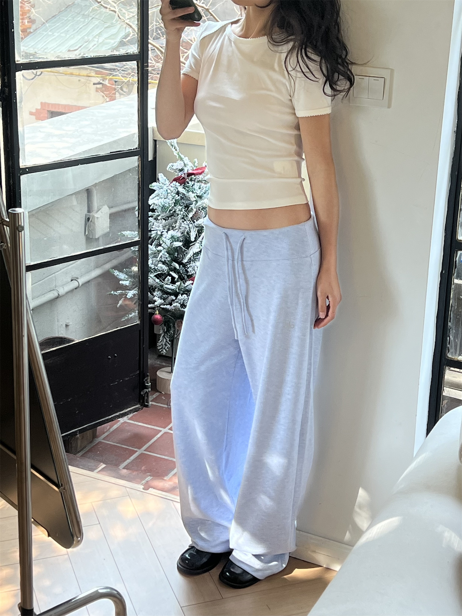 Draped Drawstring Wide-Leg Pants for Women - Casual Relaxed Fit, Versatile Floor-Length Style for Spring/Summer 2025 Fashion Draped Drawstring Wide-Leg Pants for Women - Casual Relaxed Fit, Versatile Floor-Length Style for Spring/Summer 2025 Fashion